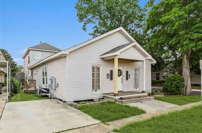 Photo - 3701 Derbigny St Apartment