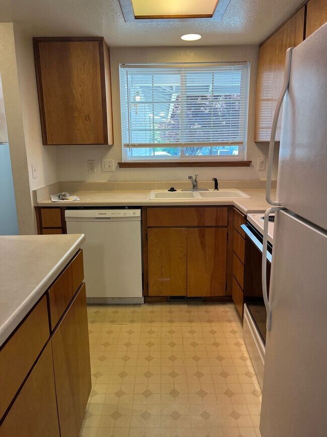 Foto del edificio - 532.1n - 2955 &amp; 2957 Stacie Way
