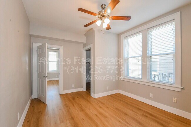 Foto del edificio - 4370 Swan Ave