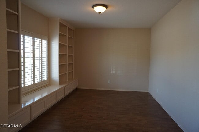Building Photo - 6693 Capitan Ridge