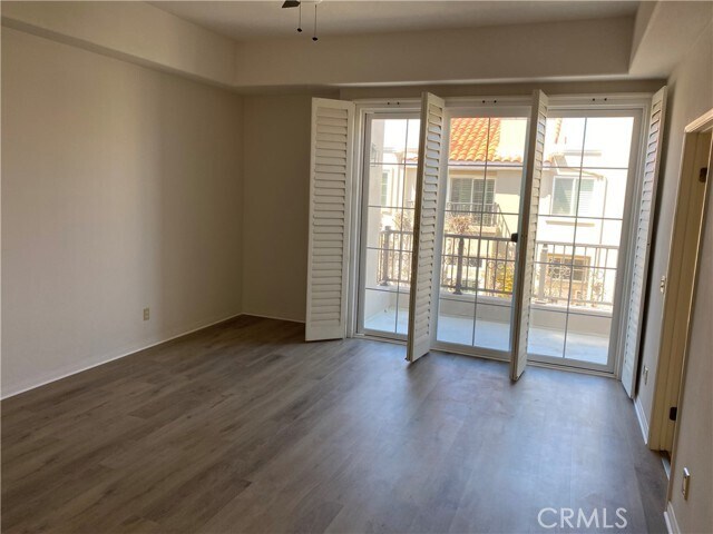 Building Photo - 6061 Shadowbrook Cir