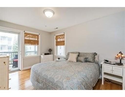 Foto del edificio - 134-136 W 9th St