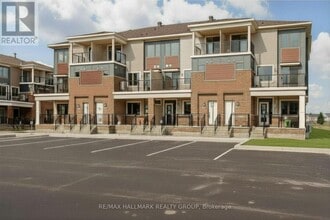 Building Photo - 292 Zenith Private