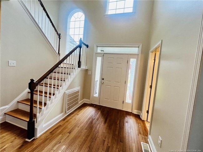 Building Photo - 96 Lamplighter Way