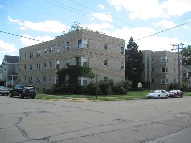 Primary Photo - Dixon Manor Apartments