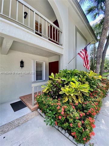 Foto del edificio - 4801 Martinique Pl