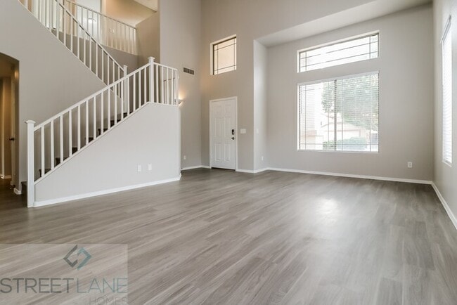 Building Photo - 15934 W Maui Ln