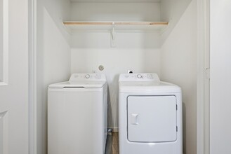 Building Photo - 3037 Fantasy Ter Dr