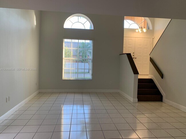 Foto del edificio - 12447 NW 7th St