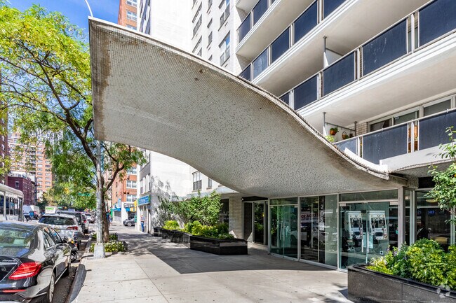 Entrance - Gramercy Park Towers