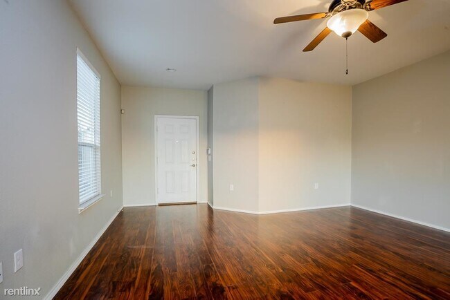 Foto del edificio - 3 br, 2 bath House - 11209 Drumellan St