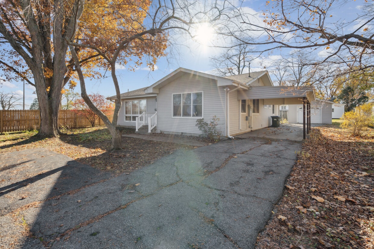 Photo - 6 Oak Park Ct
