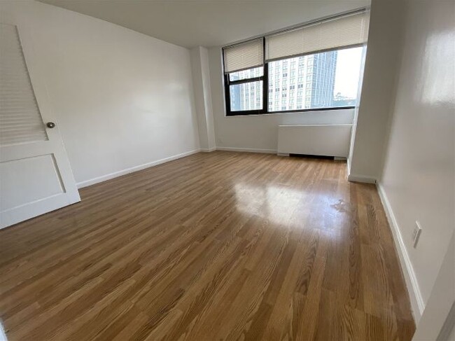 Building Photo - 280 Marin Blvd