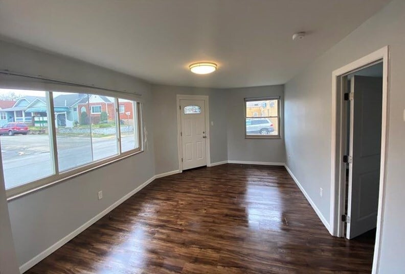 623 Highland Ave, Pitcairn, PA 15140 Townhome Rentals in Pitcairn PA