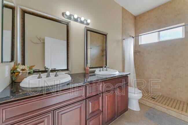 Building Photo - 8752 Lariat Rd