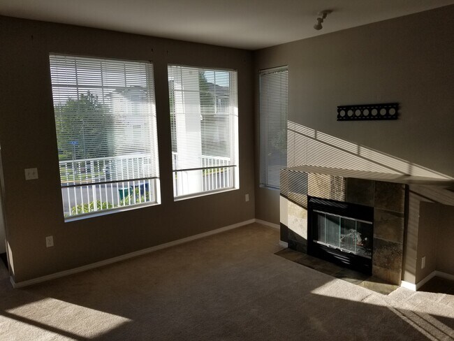 Foto del edificio - 6401 Hazel Ln SE