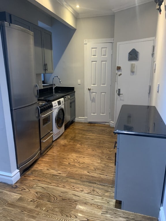 Foto del edificio - 221 E 23rd St