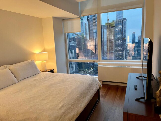 Foto del edificio - 312 W 42nd St