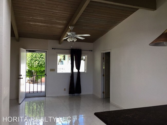 Building Photo - 2 br, 1 bath House - 5110 Kilauea Ave.