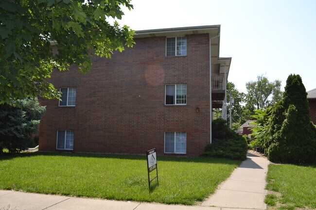Building Photo - 1311 C St