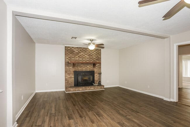 Building Photo - 3436 Gary Cir