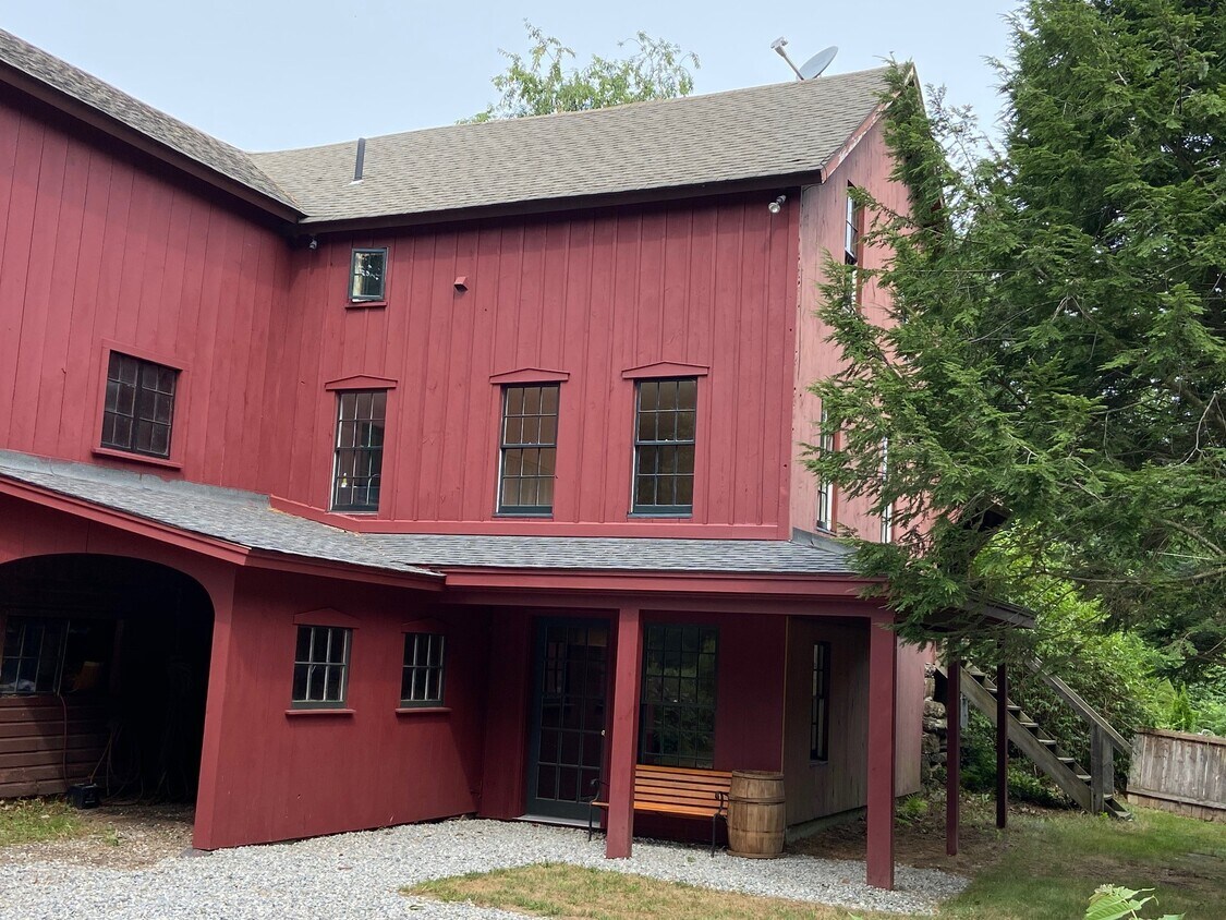 Foto principal - 95 Saybrook Rd