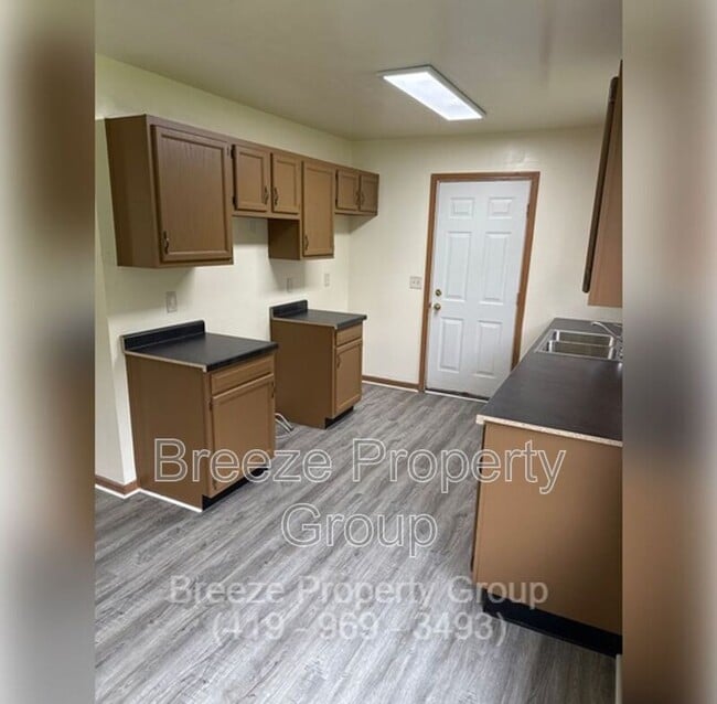 Building Photo - 2808 Benford Ln