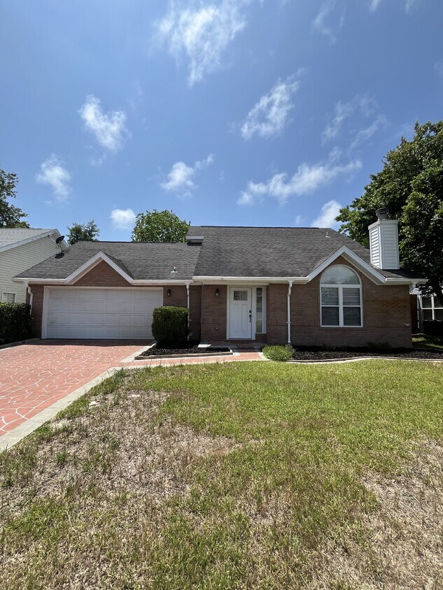 Primary Photo - 420 Bristol Cove Rd