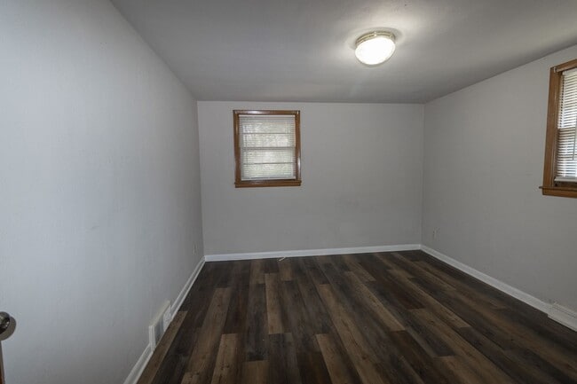 Building Photo - 1403 Lowe St