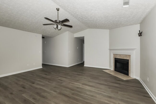 Building Photo - 93 Gleneagles Way