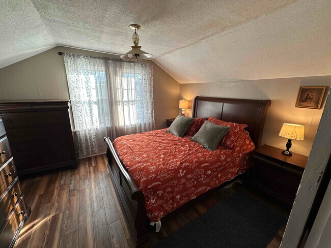 Foto del edificio - 35 Lyle Rd