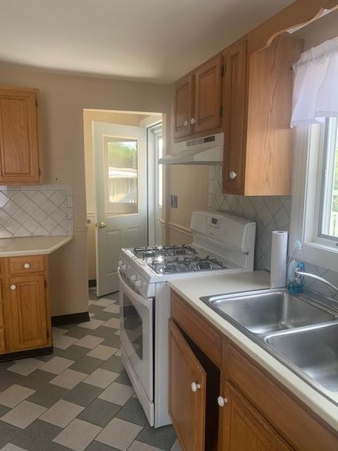 Foto del edificio - 69 Dorr Ave