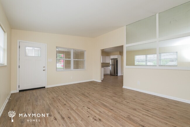 Building Photo - 408 Alma Dr