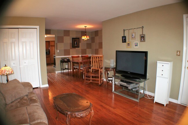 Foto del edificio - 7855 N Caldwell Ave