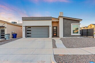 Building Photo - 12365 Desert Pine Ave