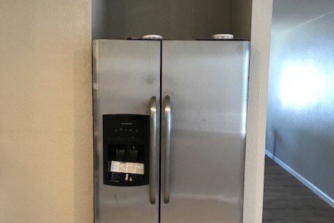 appliances - 6405 Brann St