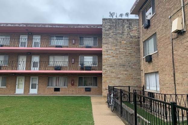 Building Photo - 6432 N Ridge Blvd