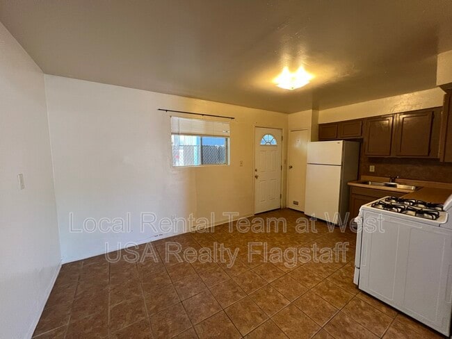 Building Photo - 117 E Ellery Ave