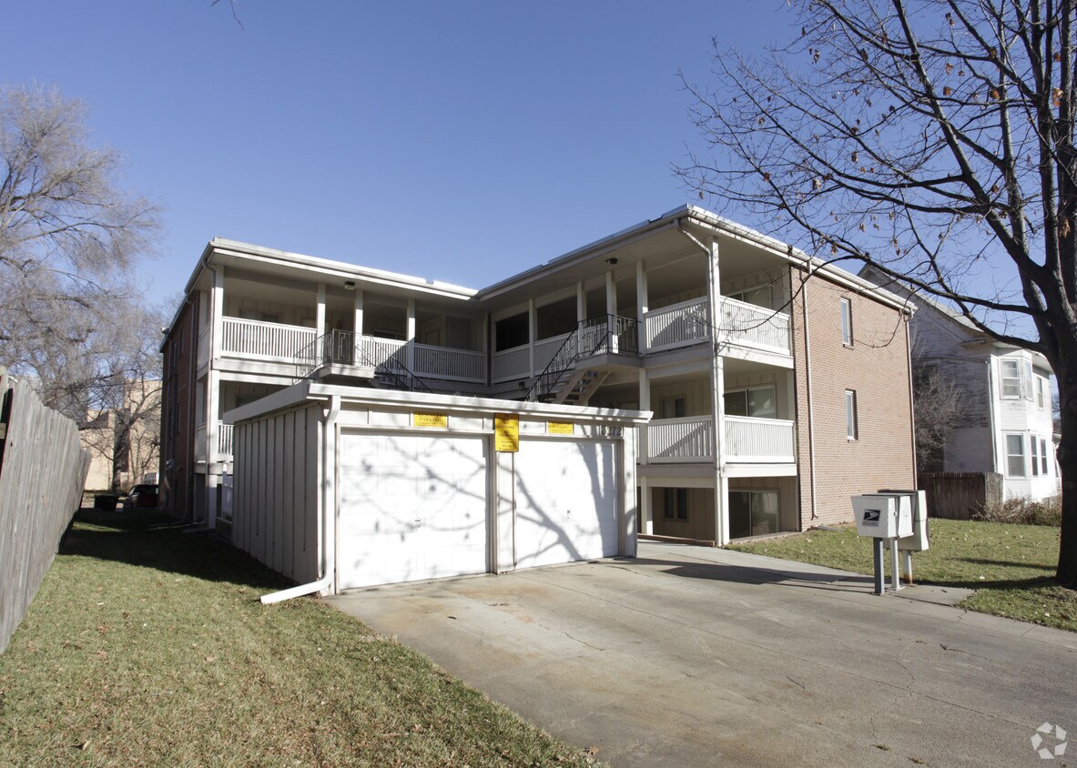 Primary Photo - 3272 Starr St