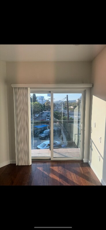 Foto del edificio - 5537 La Mirada Ave