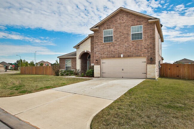 Building Photo - 20620 Lenen Dr