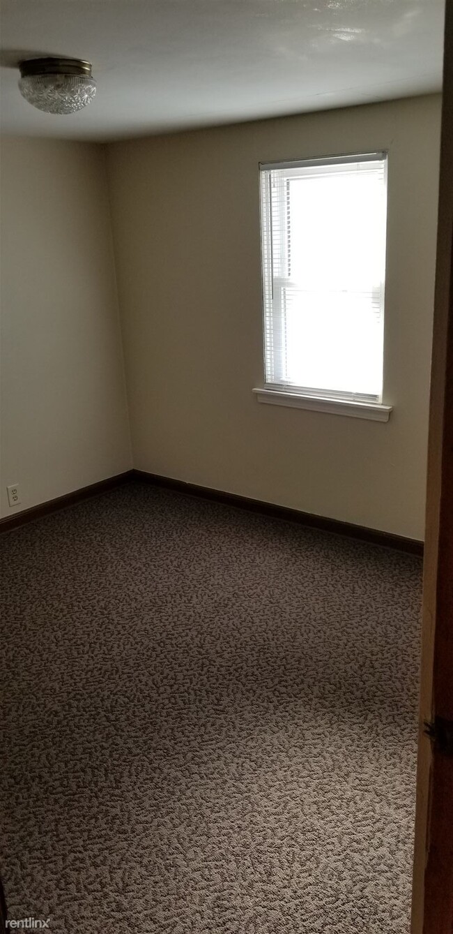 Foto del edificio - 2 br, 1 bath Duplex - W229 N5151 Duplainvi...