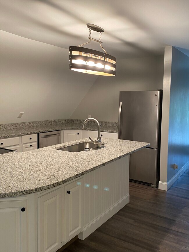 Kitchen - 8119 Savannah Hills Dr
