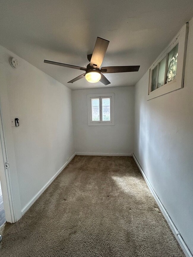 Foto del edificio - 441 N Center St