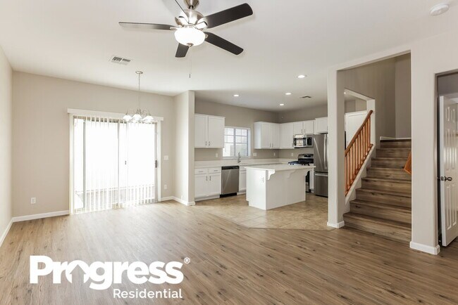 Building Photo - 14141 W Country Gables Dr