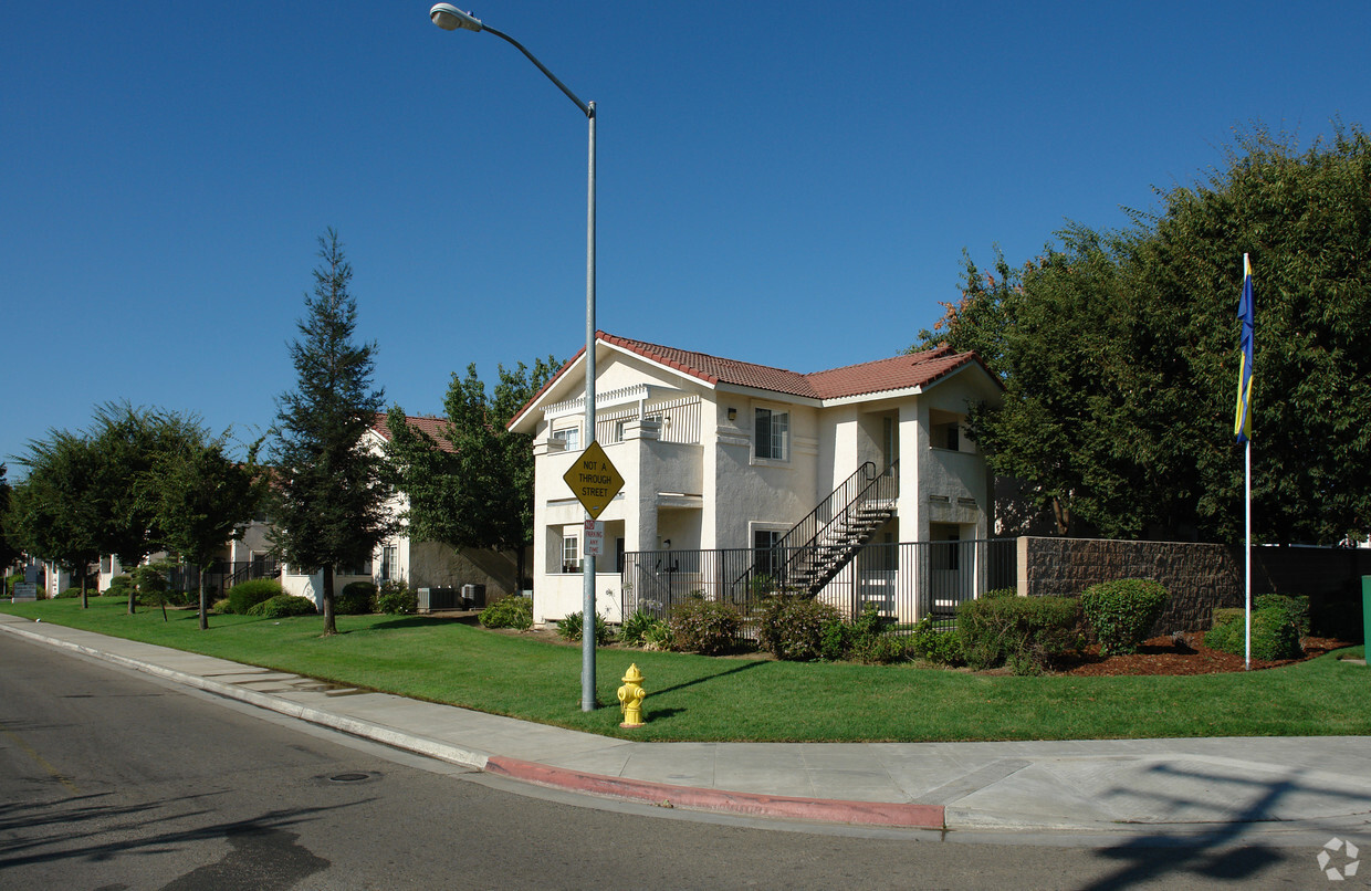 Building Photo - Salandini Villa Apartments