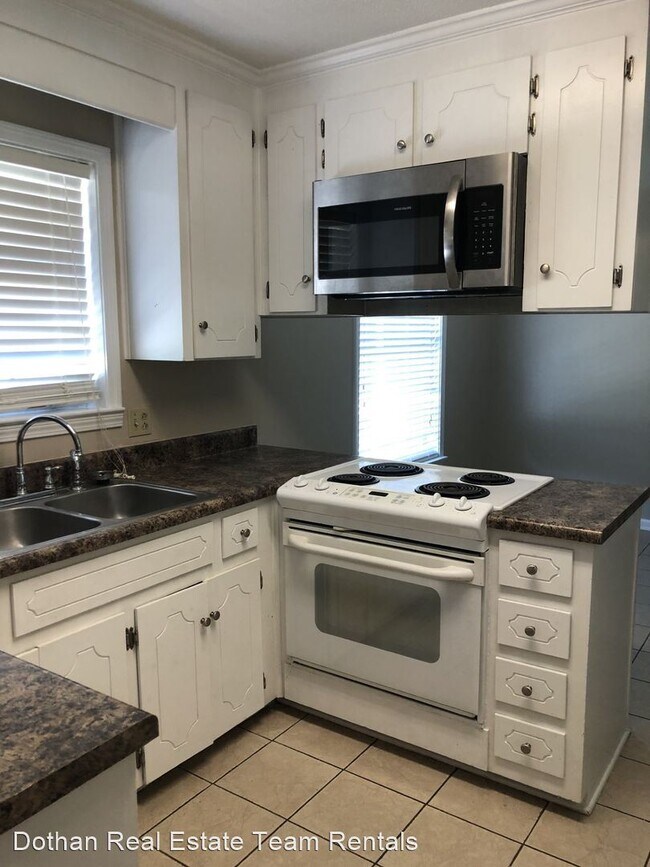 Building Photo - 4 br, 2 bath House - 114 Burlington Court