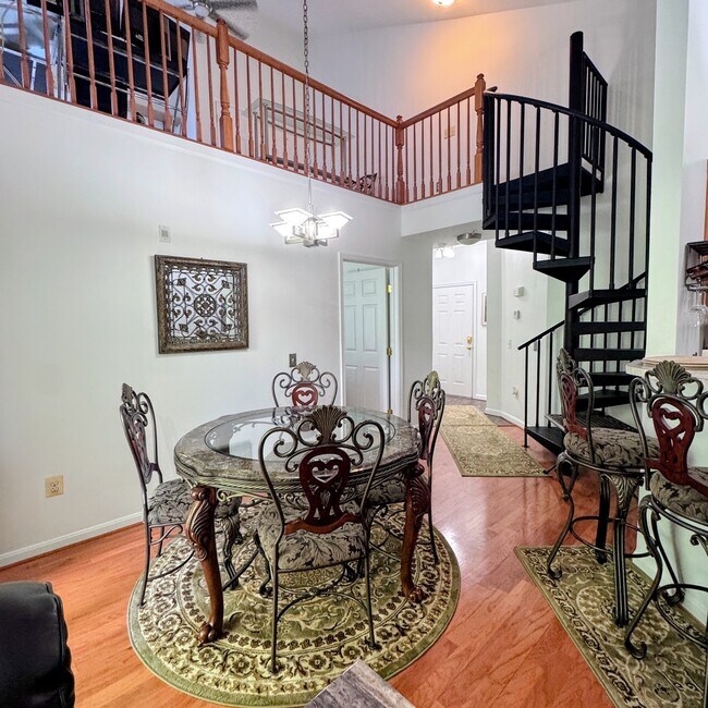 Foto del edificio - 15616 Everglade Ln