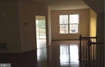 Building Photo - 7300 Rocky Creek Dr