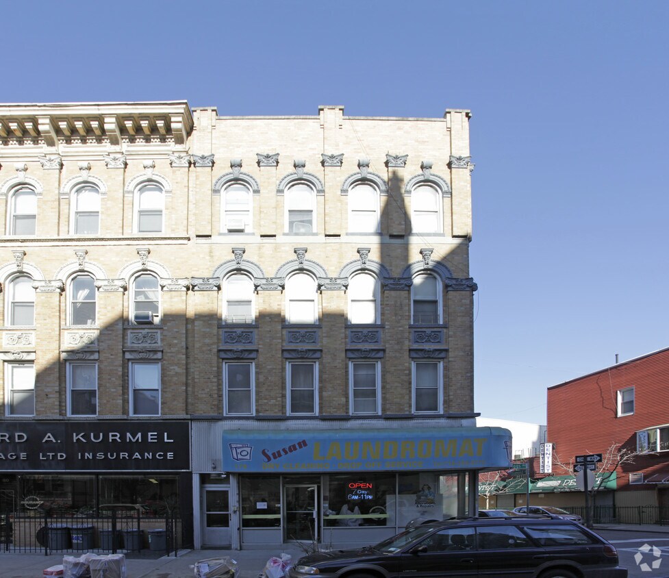 Building Photo - 178 Driggs Avenue